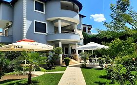 Hotel Vila Arbri
